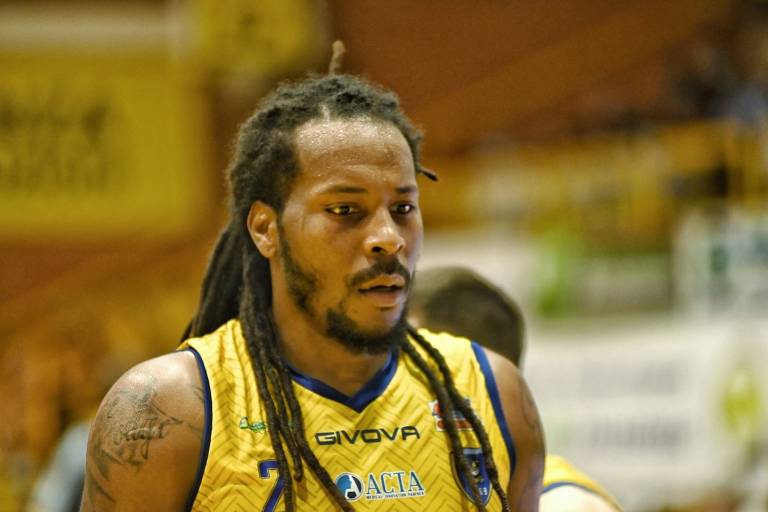 Givova Scafati, vittoria col brivido nella prima di campionato a San Severo