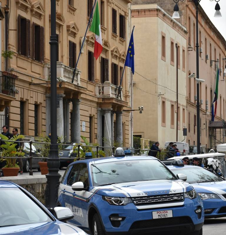 Daspo per tre malviventi arrestati per gravi reati di droga
