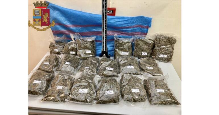 Arrestato 37enne messinese e sequestrati 9 kg di marijuana