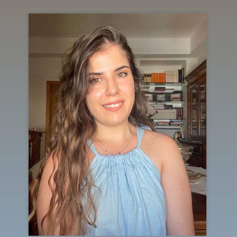 Nicoletta Floris, la prima ragazza a parlare di F1 sui social