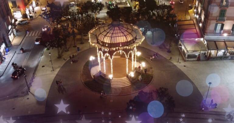 Castellammare pronta per Natale; l’aria festante riempie le strade