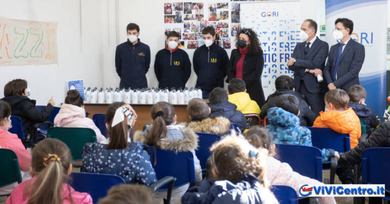 Gori porta a scuola il plastic free: consegnate 10.550 borraccine