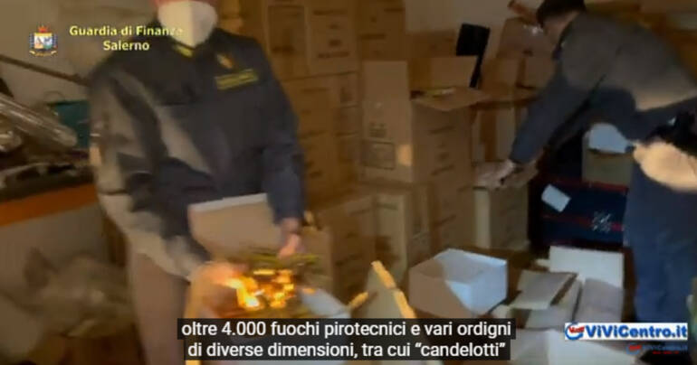 Oltre 3 tonnellate e mezzo di “botti” illegali sequestrati a Salerno VIDEO