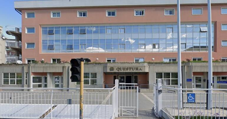 Rinvenute 18 dosi di cocaina. Denunciata per evasione. Arresti domiciliari. Denunciato per incendio auto