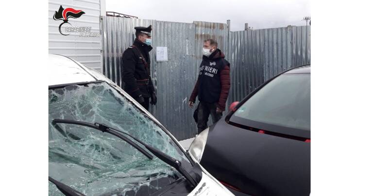 Scoperti abusi edilizi e rifiuti pericolosi: denunciato 63enne. Controlli ad attività commerciali: sanzioni