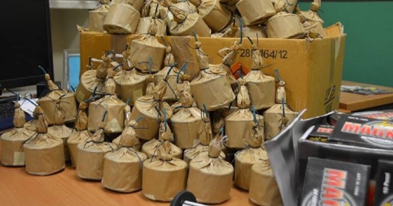 Sequestro di botti illegali custoditi in un magazzino di Brancaccio: denunciato il proprietario