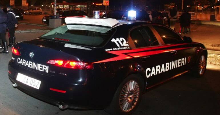 Agguato a colpi di pistola: un morto e un ferito grave