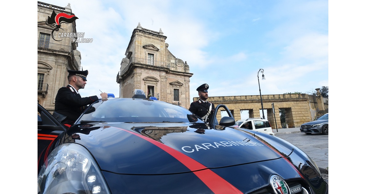 Arrestati, mentre in auto erano nel quartiere Sperone, dai CC del Nucleo Radiomobile di Palermo