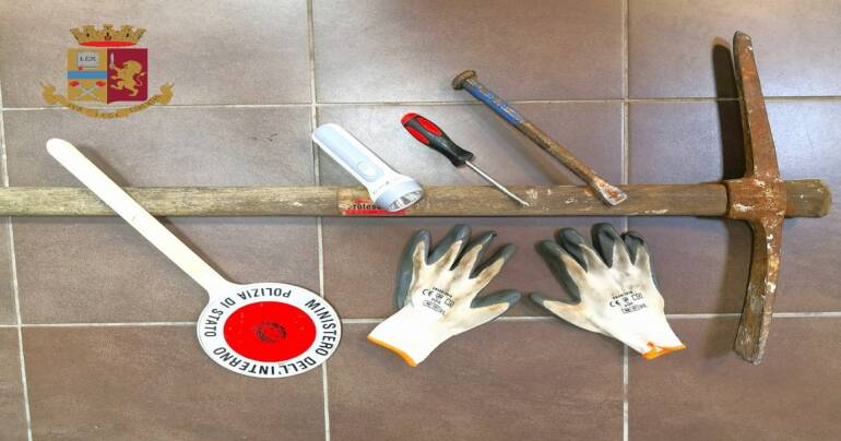 Arrestato 51enne messinese e sventato il tentato furto in un negozio cittadino