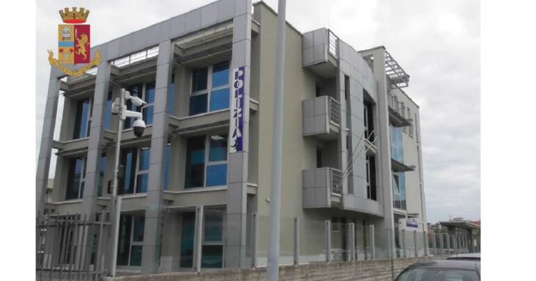 Denunciata per evasione. Denunciato per avere danneggiato il pronto soccorso