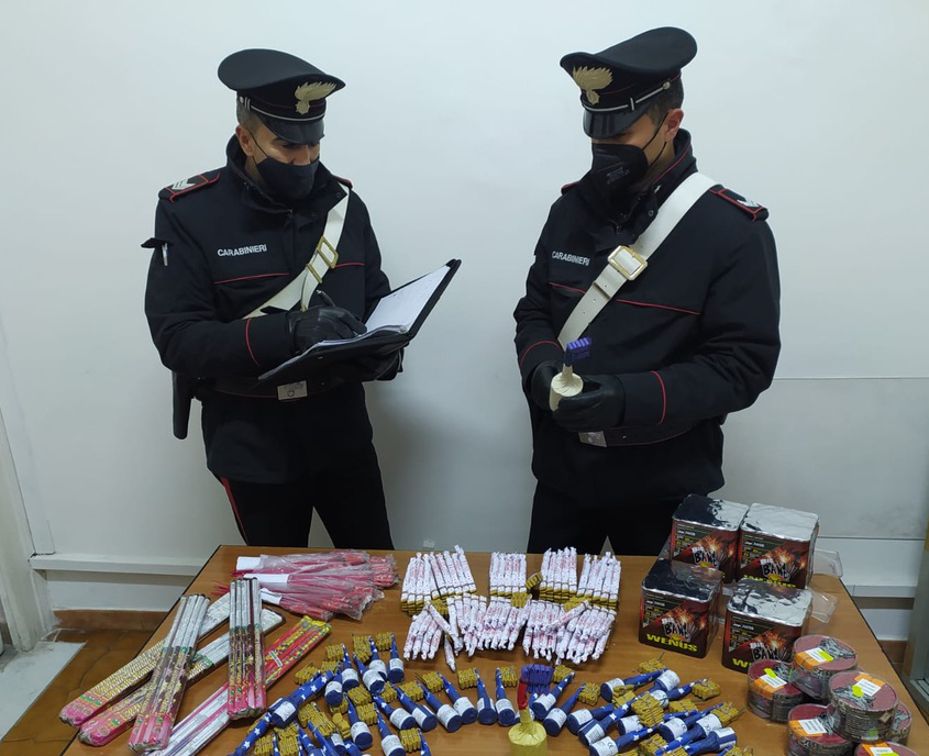 Contrasto ai botti illegali: Forze dell’ordine in azione - Carabinieri e Polizia