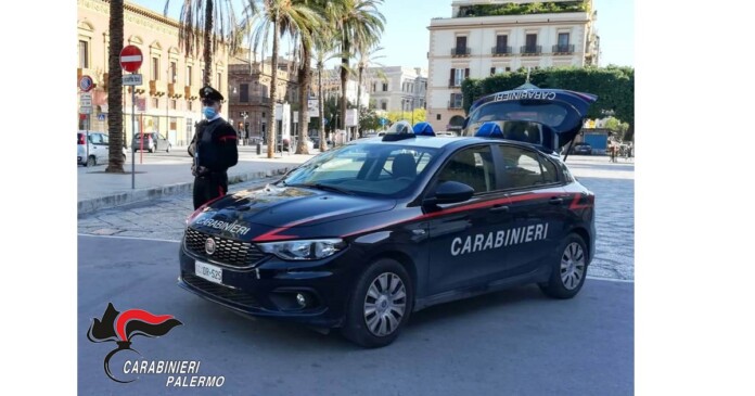I CC di Palermo hanno arrestato in due diverse operazioni cinque rapinatori