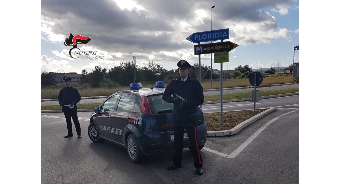 I CC di Floridia (SR) hanno arrestato in carcere un 53enne maltrattamenti nei confronti di moglie e figlio