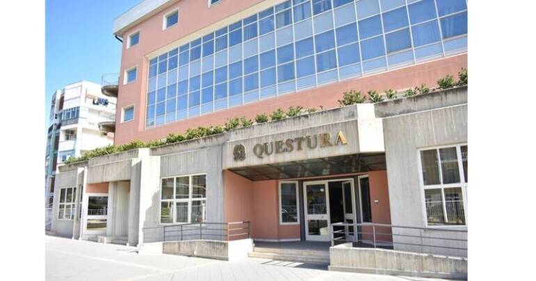 Denunciati: un ladro; coppia per evasione dai domiciliari; giovane per spaccio; donna per truffa