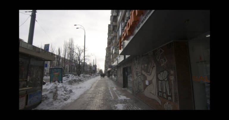 Oggi il summit tra Mosca e Kiev dopo un’altra notte di attacchi