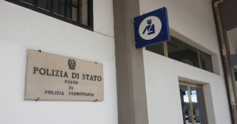 Oltre 3.100 persone controllate nelle stazioni ferroviarie e a bordo dei treni della Sicilia