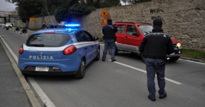 La Polizia di Stato di Licata (AG) ha segnalato all’Autorità Giudiziaria un 30enne licatese positivo