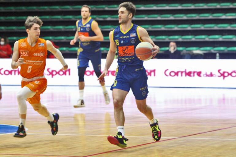 Rossato stende Latina: vittoria all’overtime per Scafati