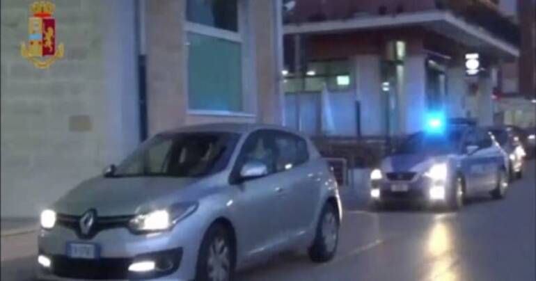 Azzannata da un pitbull è in prognosi riservata. Denunciato proprietario. Cosa dice la Legge