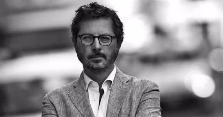 Francesco Emilio Borrelli in visita a Castellammare: l’intervista e la proposta di riforma dei Verdi