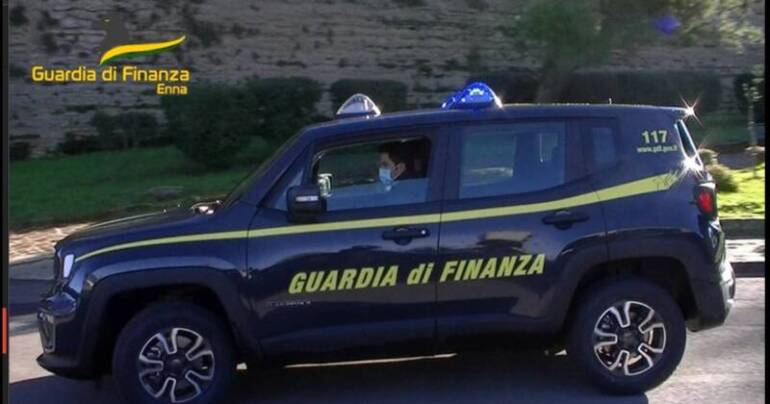 Confiscati immobili, terreni e autoveicoli per circa 200.000 euro a imprenditore