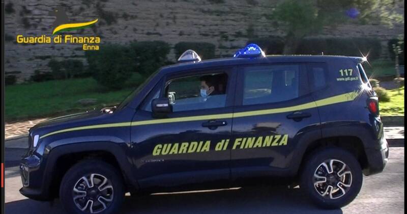Confiscati dalla GdF di Enna che ha eseguito un provvedimento del Tribunale di Caltanissetta