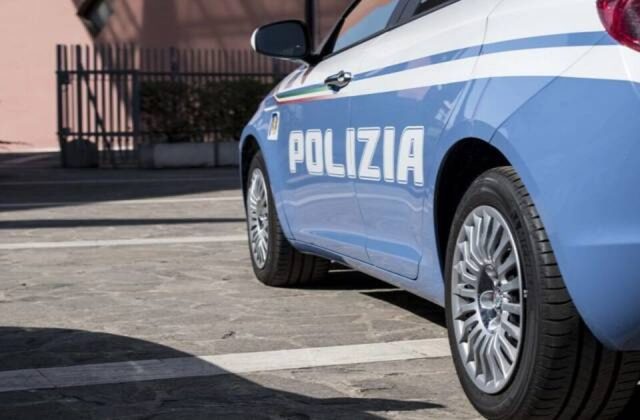 Aggredisce gli agenti durante un controllo. Napoletano in manette