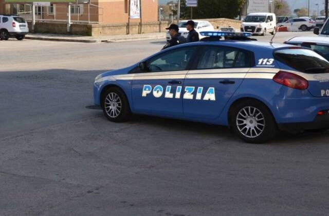 Ruba una telecamera ad un turista: una denuncia fuori lo Stadio