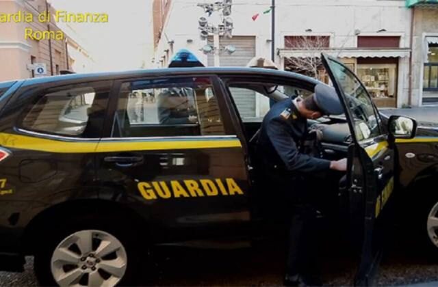 Immigrazione e documenti falsi; operazione della guardia di finanza