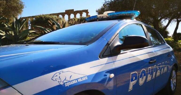 Controllava la ex con una app sul cellulare: napoletano in arresto