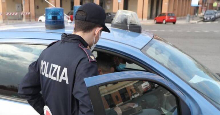 Sanzionati titolari bar che non facevano uso di mascherina: 400+3000+5gg di chiusura