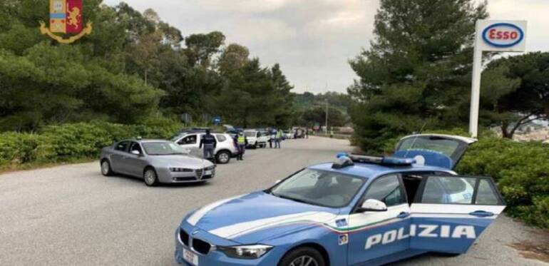 Sanzionato guidatore in serio stato di ebbrezza: ritirata la patente, sequestrato il veicolo e denunciato