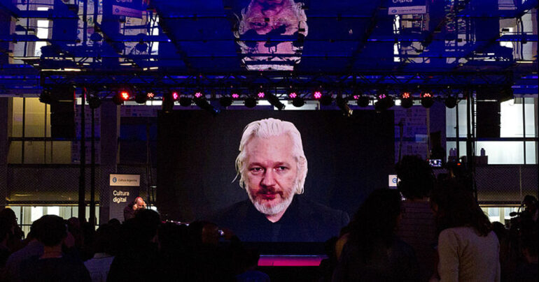 Julian Assange: l’agnello sacrificato in nome del potere