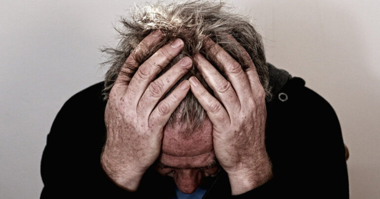 Castellammare di Stabia, aggredisce il compagno. Arrestata