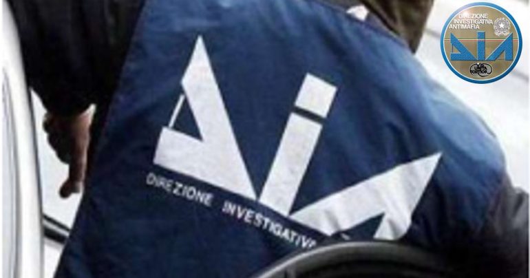 Racket, riciclaggio, un conto in Svizzera: la ricetta dei D’Alessandro per schiavizzare l’economia stabiese