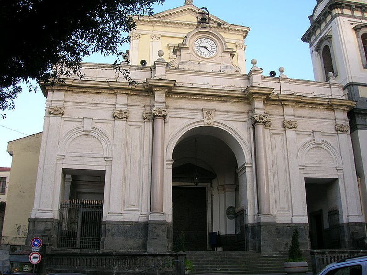 Castellammare, raccolta fondi per i ragazzi del Centro Antico. Il parroco lancia l’appello: la città sostenga la speranza
