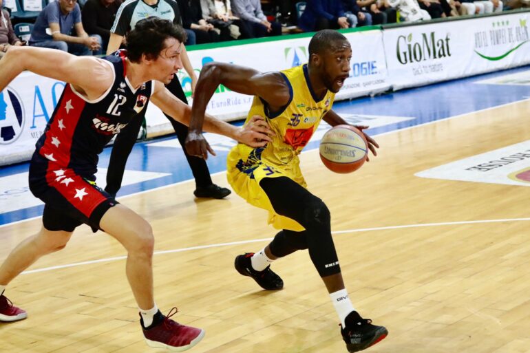 Scafati avanti nella semifinale 1 a 0, Piacenza KO in gara 1