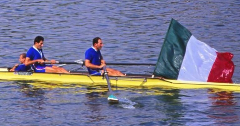 Fratelli Abbagnale: tre vite, una storia. Il film di un successo olimpico