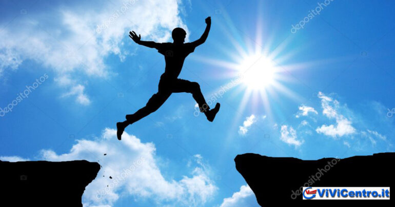 Reddito di cittadinanza e l’arrangiarsi napoletano: ridere per non piangere