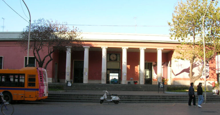 Mantenimento e Potenziamento della Stazione Fs di Castellammare di Stabia: Un Pilastro Fondamentale per la Città