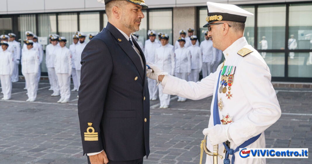 157° anniversario della nascita delle Capitanerie di porto, Medaglia di Bronzo al merito di Marina al Capitano di Lungo Corso Pietro Sinisi