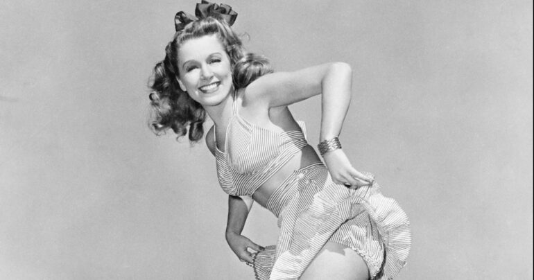 Sorrento: vietato circolare in strada a torso nudo o in costume