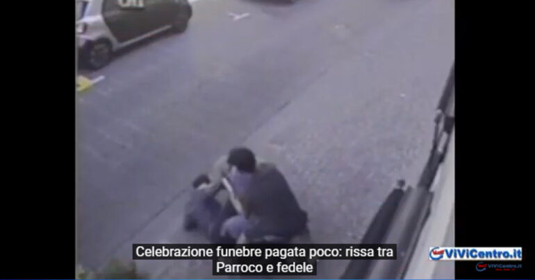 Aversa. Celebrazione funebre pagata poco: rissa tra Parroco e fedele VIDEO