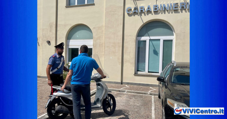 Castellammare, un 16enne ed un 18enne rubano uno scooter. Arrestati