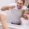 Famiglia Lavare i denti Depositphotos_58262085_L