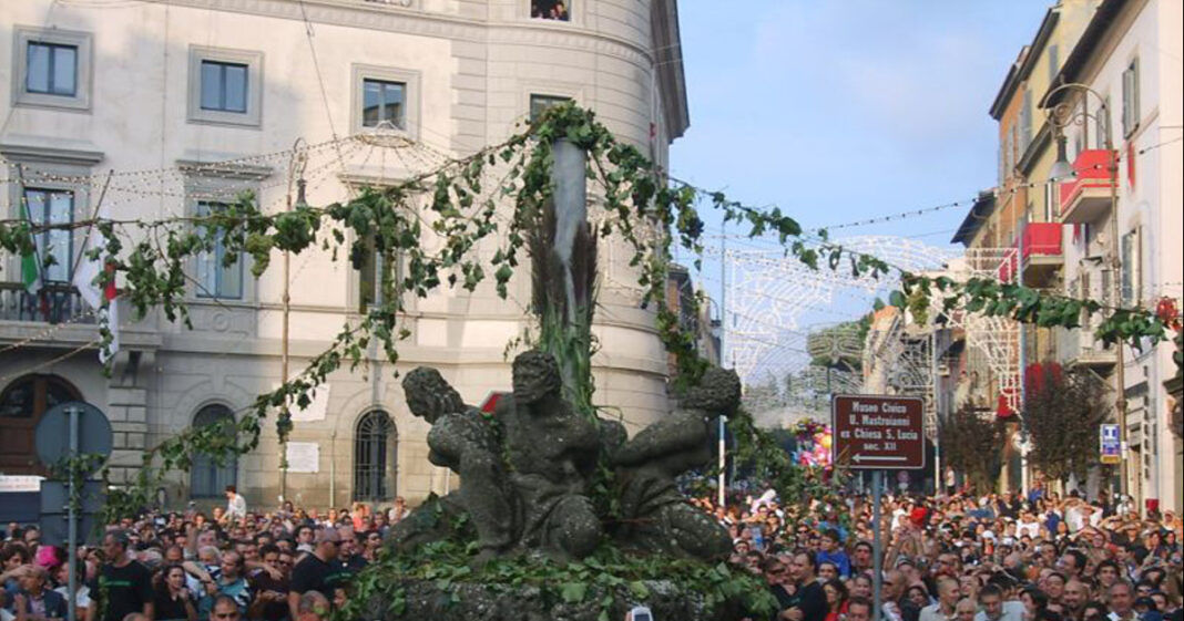Sagre ed eventi - Marino sagra del vino 2006 fontane (da wikipedia)