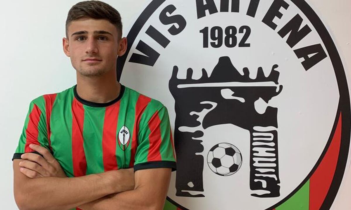Juve Stabia, in arrivo il centrocampista Lorenzo Carbone dalla Vis Artena. Il 2 agosto i calendari in diretta tv