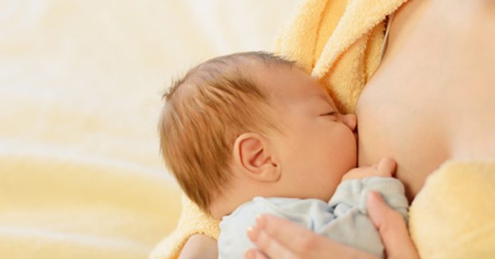 Latte materno, istruzioni per l'uso (foto Ministero)
