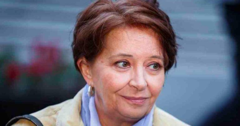 Lutto a “Un posto al sole”: È  morta l’attrice Carmen Scivittaro