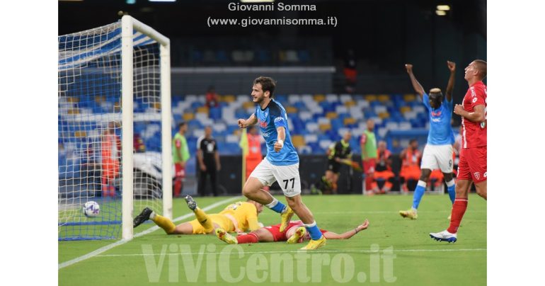 Napoli – Monza (4-0). Le foto dei calciatori in campo